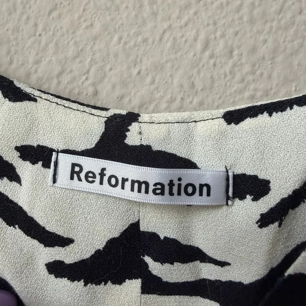 Reformation Dallas Top in Black White Zebra Print Size 6